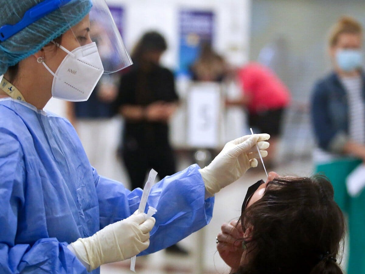 Νέα ΚΥΑ για τους ανεμβολίαστους στον ιδιωτικό τομέα - Όλες οι λεπτομέρειες