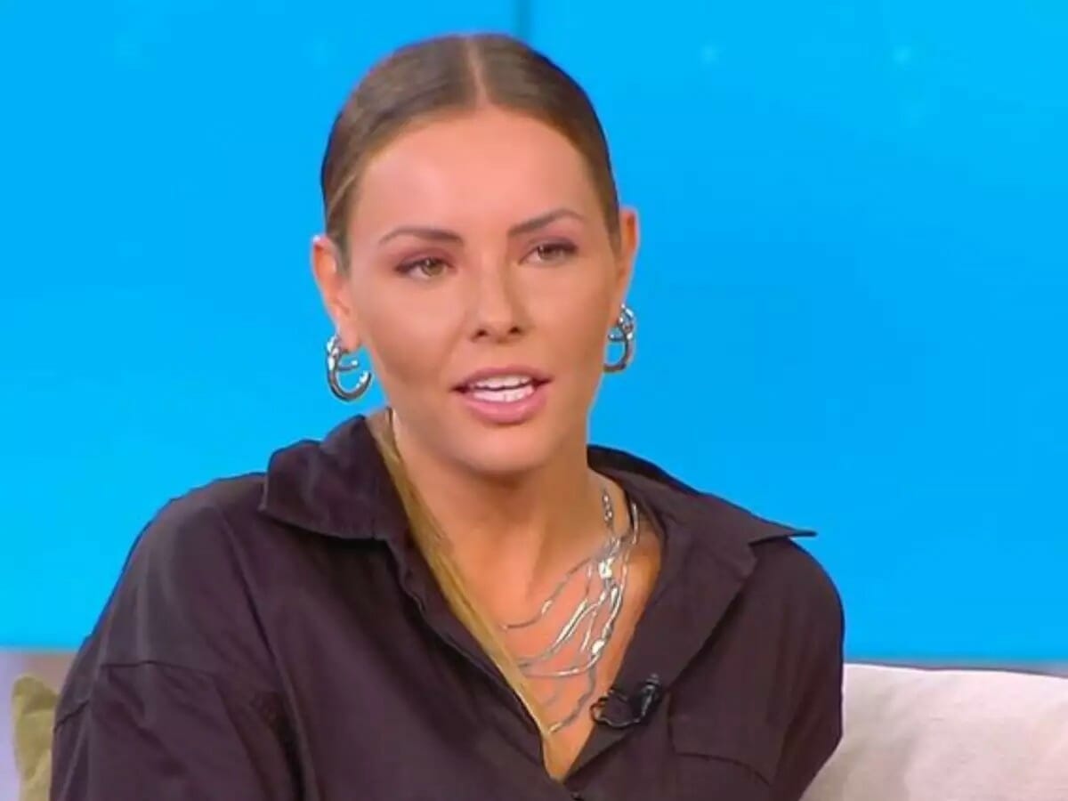 Σοφιάννα Αβραμάκη: Το φλερτ με τον Σοϊλέδη και η απάντηση στα «καρφιά» του Δάντη