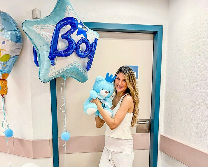 Ρούλα Σταματοπούλου: έξοδος από το μαιευτήριο χωρίς τον πρίγκιπά της