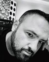 Ληστεία στην Panic του Κασιδόκωστα: Αυτός είναι ο διάσημος μουσικοσυνθέτης που του επιτέθηκαν οι ληστές