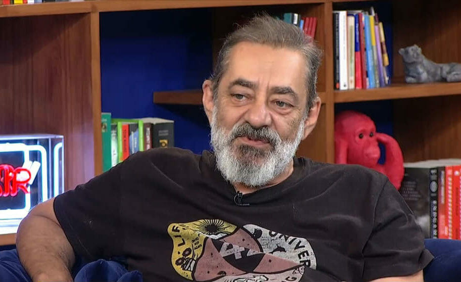 Αντώνης Καφετζόπουλος: «Πήρα ελληνική υπηκοότητα το ’90, ανανέωνα άδεια παραμονής αλλοδαπού»