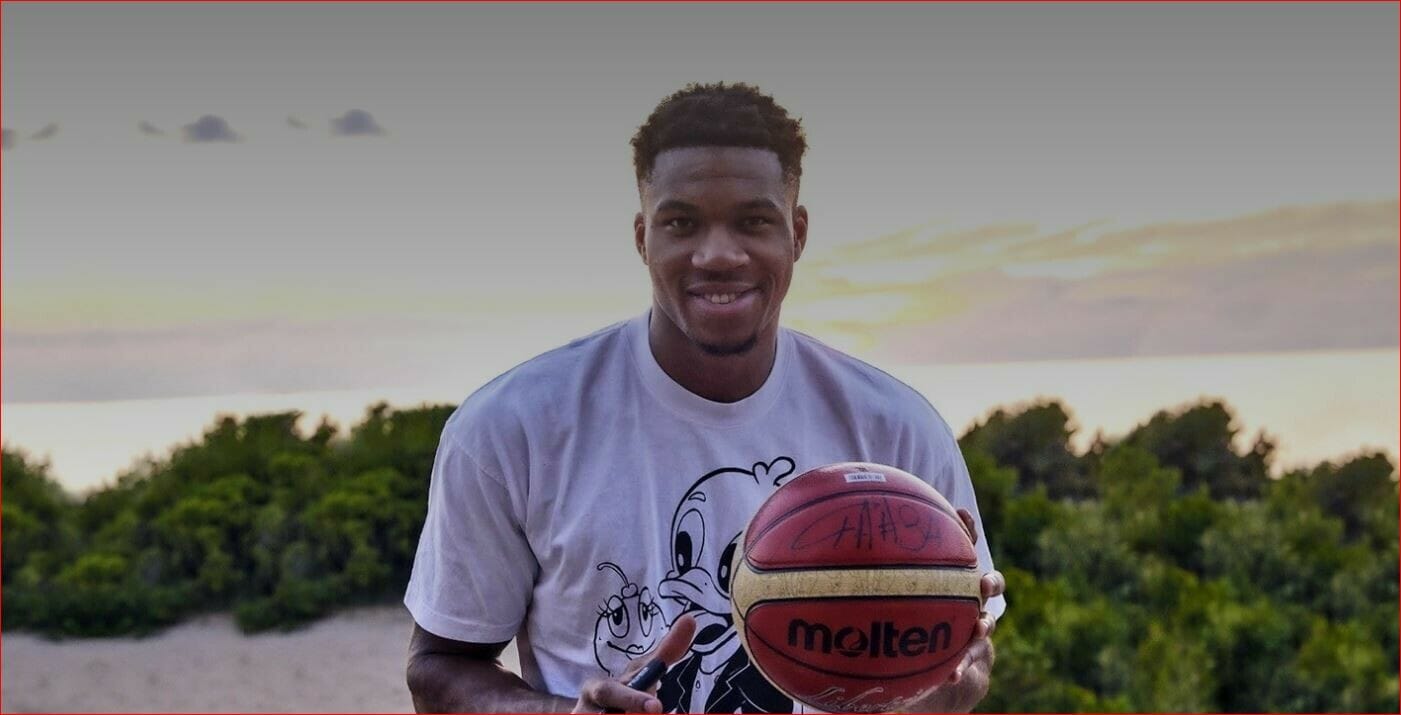 Γιάννης Αντετοκούνμπο: η επίσκεψη και το τάμα του στον Πανορμίτη (φωτογραφίες)