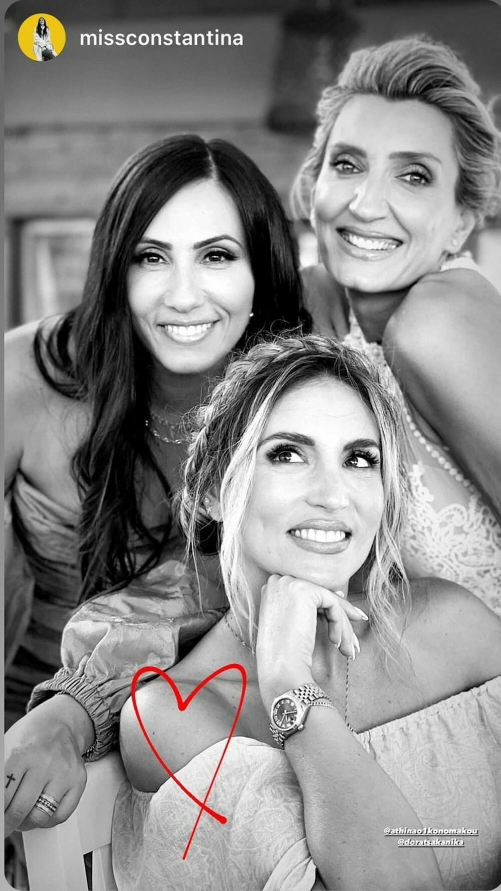 Αθηνά Οικονομάκου: Το φωτογραφικό άλμπουμ της βάπτισης της κόρης της - Ποιοι έδωσαν το παρών στο Γύθειο