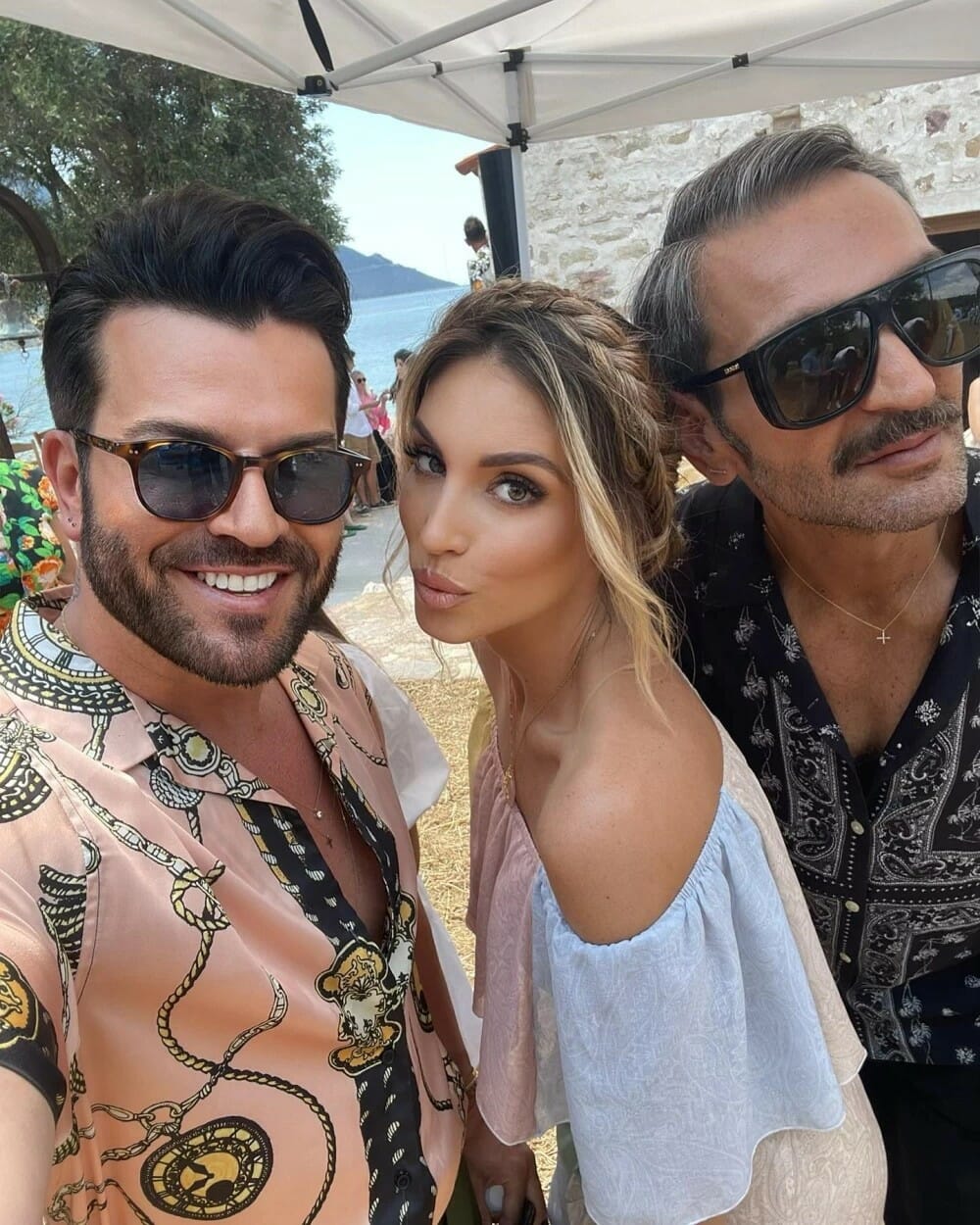 Αθηνά Οικονομάκου: Το φωτογραφικό άλμπουμ της βάπτισης της κόρης της - Ποιοι έδωσαν το παρών στο Γύθειο