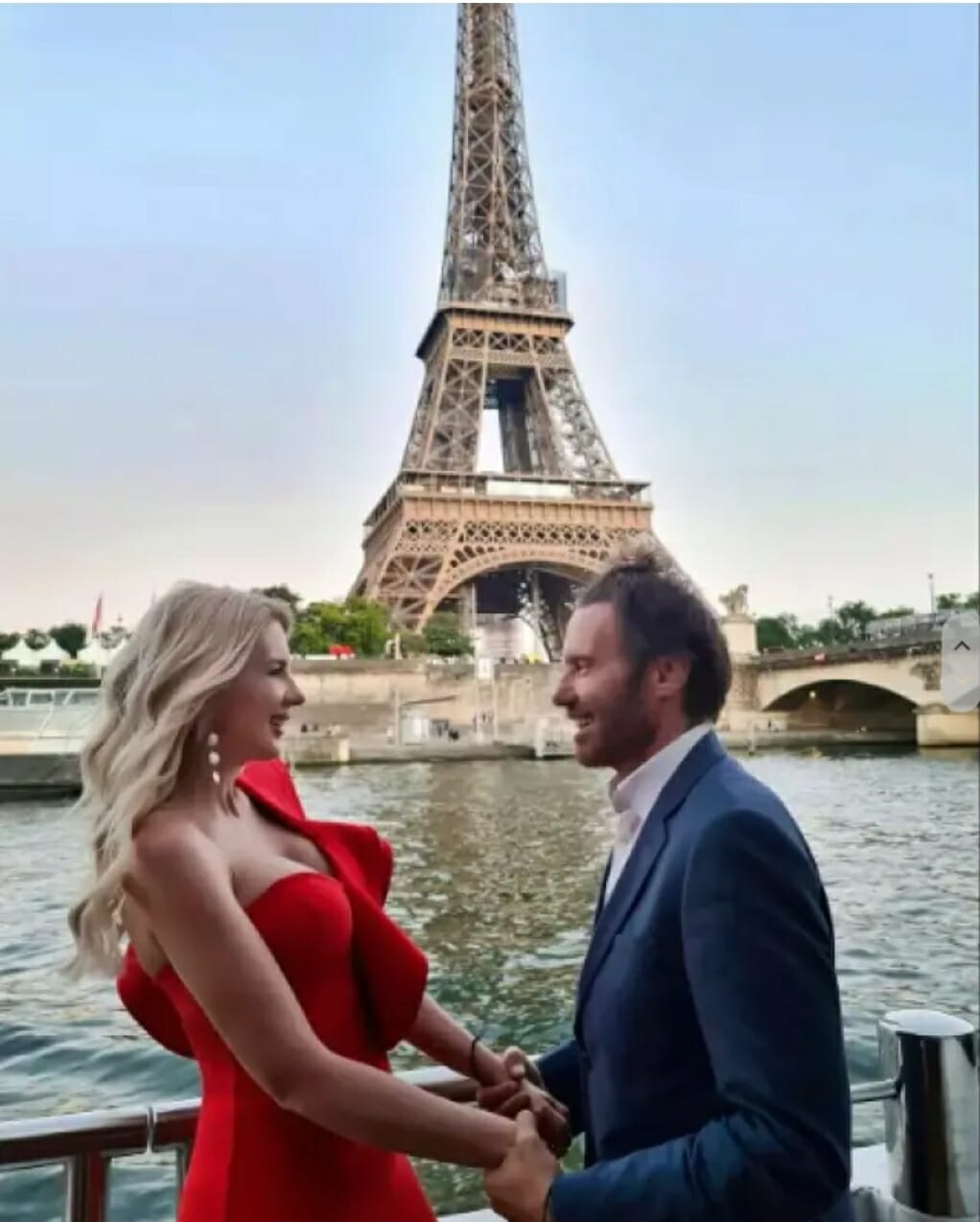 Στράτος Τζώρτζογλου: Ζει τον έρωτά του με τη Σοφία Μαριόλα στο Παρίσι