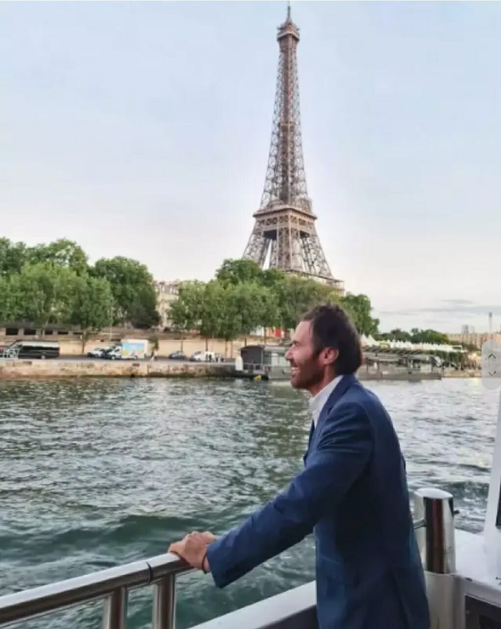 Στράτος Τζώρτζογλου: Ζει τον έρωτά του με τη Σοφία Μαριόλα στο Παρίσι