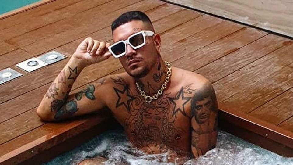 Snik: αυτή είναι η κούκλα Θεσσαλονικιά που του έκλεψε την καρδιά