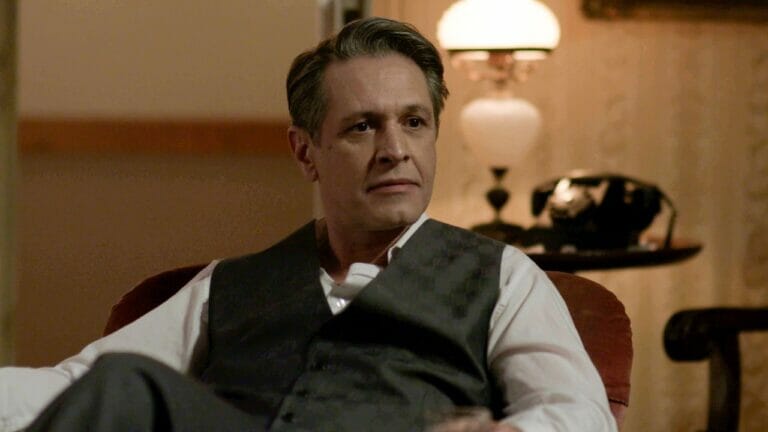 Άγριες μέλισσες: Η Αιμιλία δεινοπαθεί στα χέρια του Ακύλα