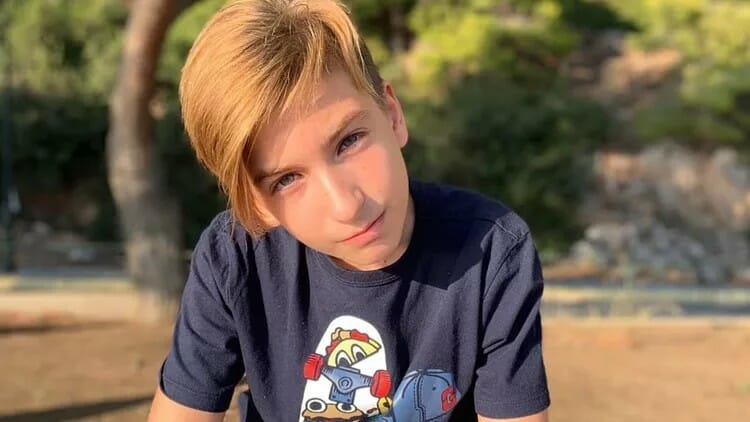 Ανδρέας Καρβέλας: Δείτε τον γιο του Νίκου Καρβέλα και της Αννίτας Πάνια