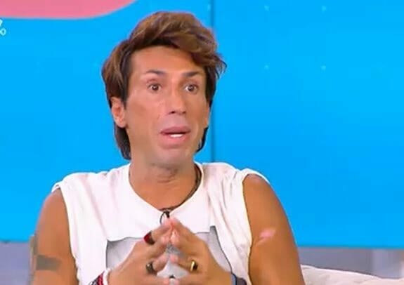 Survivor - Κωνσταντίνος Εμμανουήλ: «Εγώ μια μέρα έσωσα τον Άρη και τη Σοφιάννα από την κάμερα»