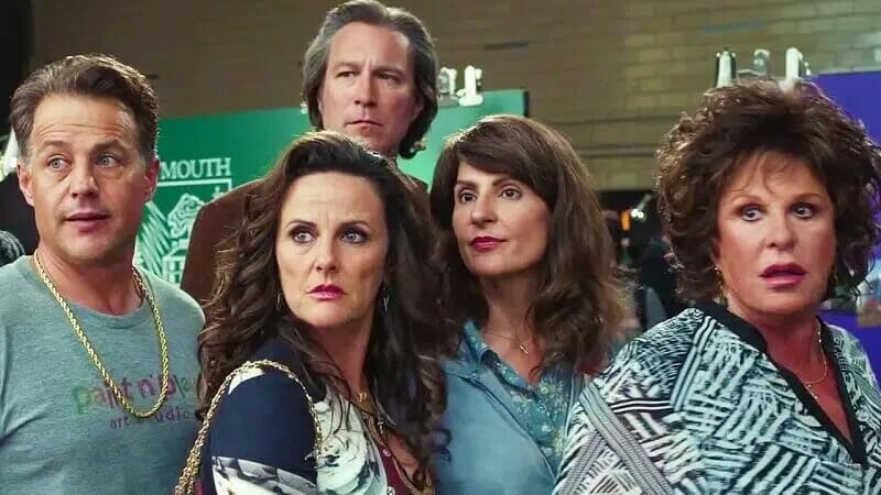 Γάμος αλά ελληνικά 3: Πλάνα από την επιχείρηση του λιμενικού μετά τη σύγκρουση των ταχυπλόων