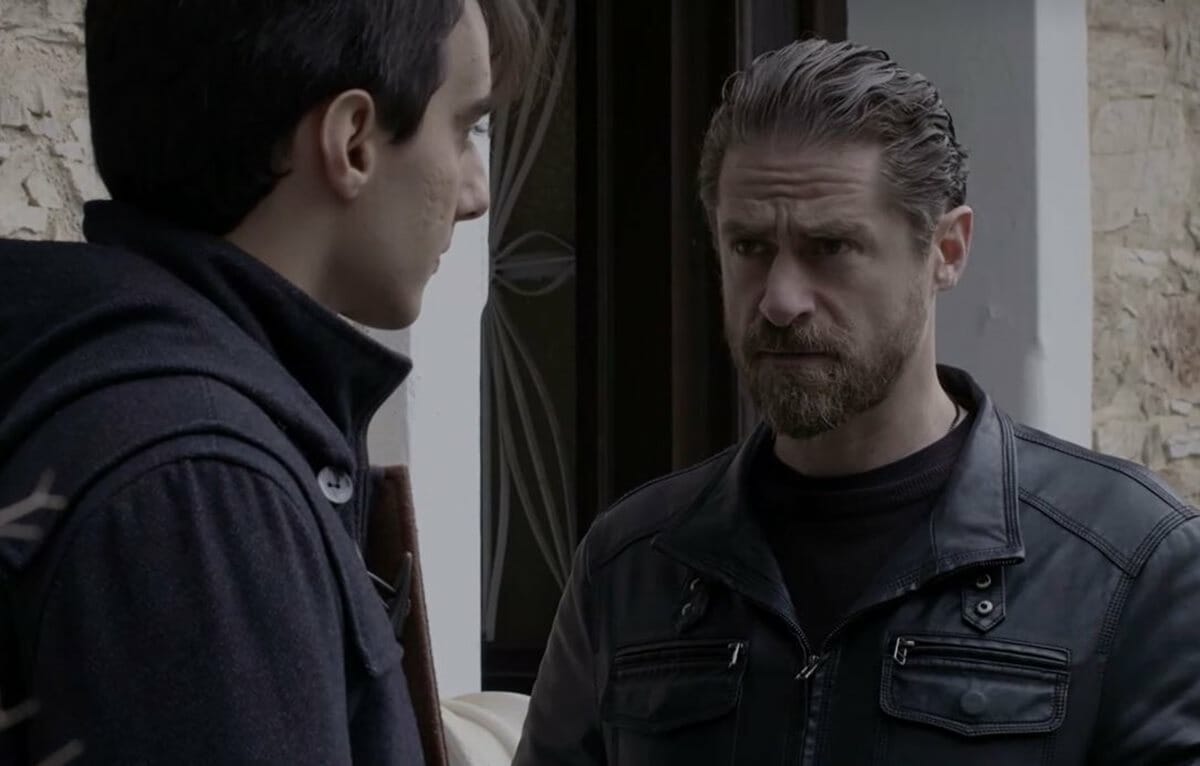 Σασμός: Μαθιός στον Μανόλη - «Κάρφωσέ με να τελειώνουμε»