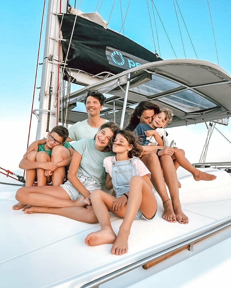 Σάκης Ρουβάς: Δείτε τον υπέροχο κήπο του σπιτιού του με τα μποστάνια και τη μεγάλη πισίνα