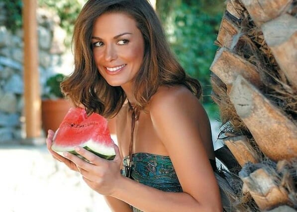 Τζίνα Αλιμόνου: Κορμάρα στα 49 της! Η φωτογραφία που άναψε φωτίες