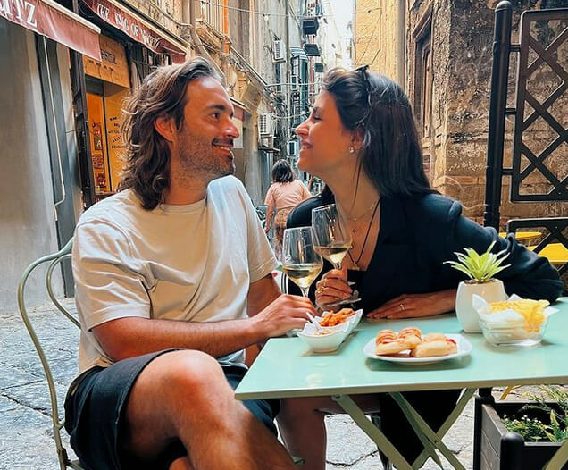 Δανάη Παππά - Λάμπρος Λάζαρης: ρομαντικό ταξίδι στη Νάπολη