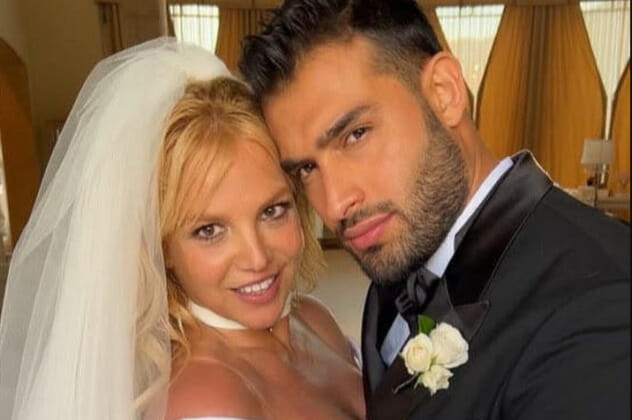 Μπρίτνεϊ Σπίαρς: το υπέροχο Versace νυφικό και το hairstyling του Δημήτρη Γιαννέτου