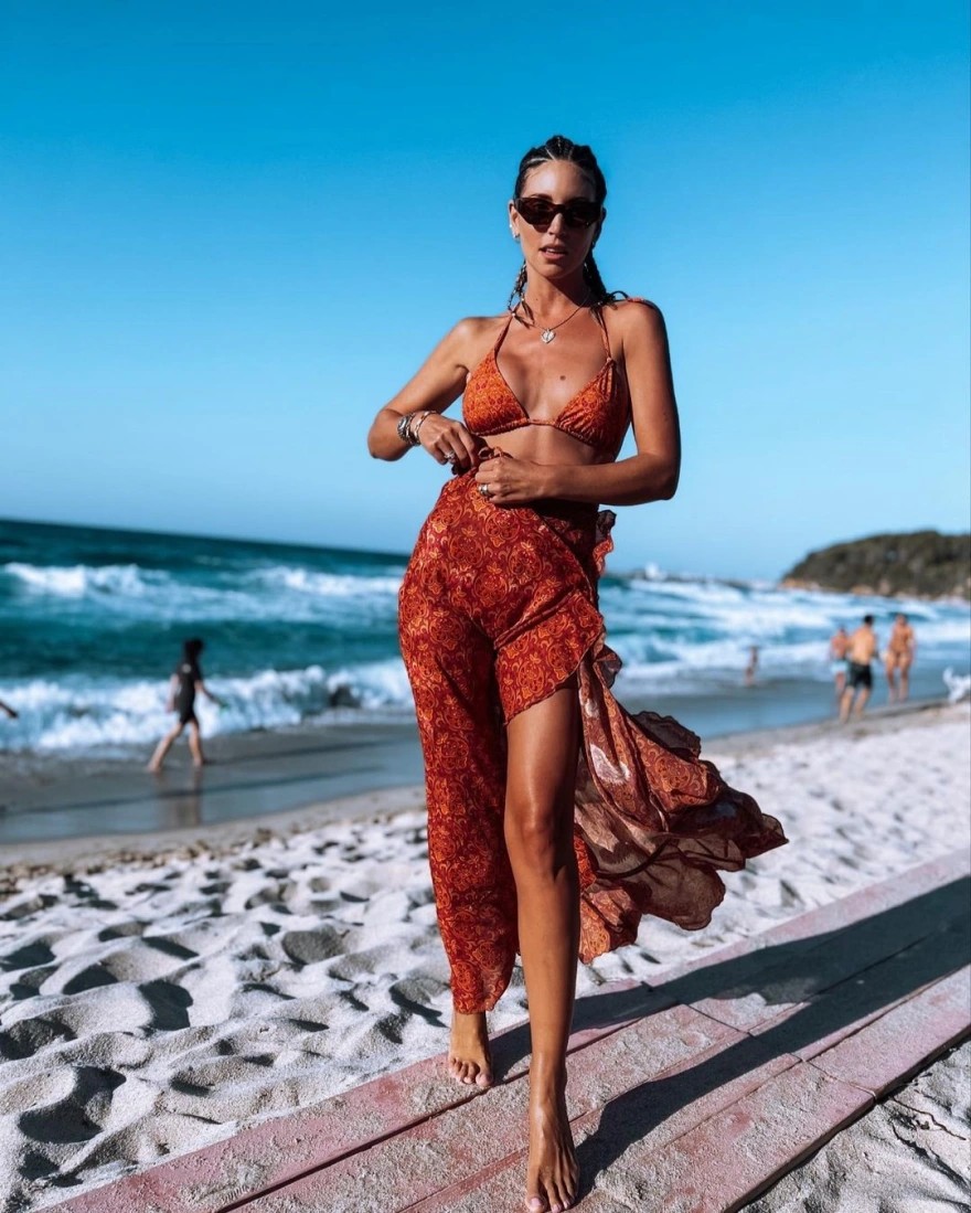 Αθηνά Οικονομάκου: Από τη Μύκονο στην Ικαρία