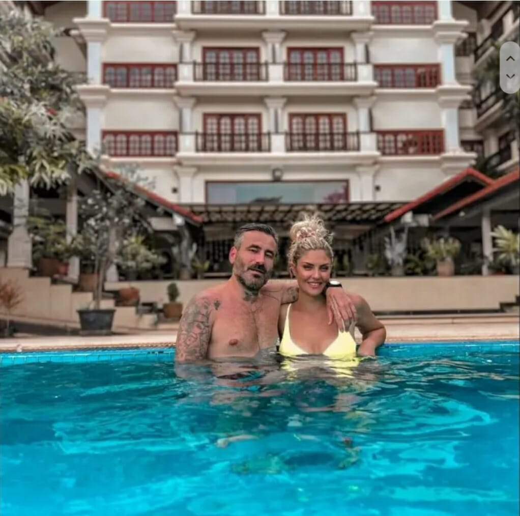 Κρίστη Καθάργια - Γιώργος Μαυρίδης: Οι φωτογραφίες μέσα στην πισίνα