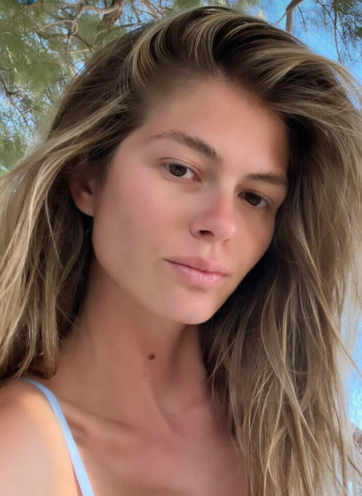 Αμαλία Κωστοπούλου: Η hot εμφάνιση στην Πάτμο με κόκκινο μπικίνι