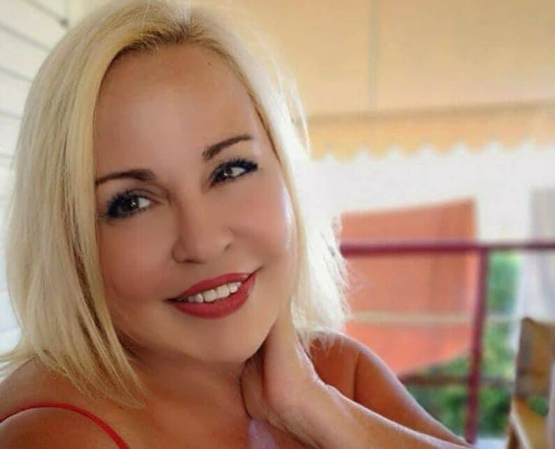 Μπέσσυ Αργυράκη: Πόζαρε με μαγιό μετά την μεγάλη απώλεια κιλών