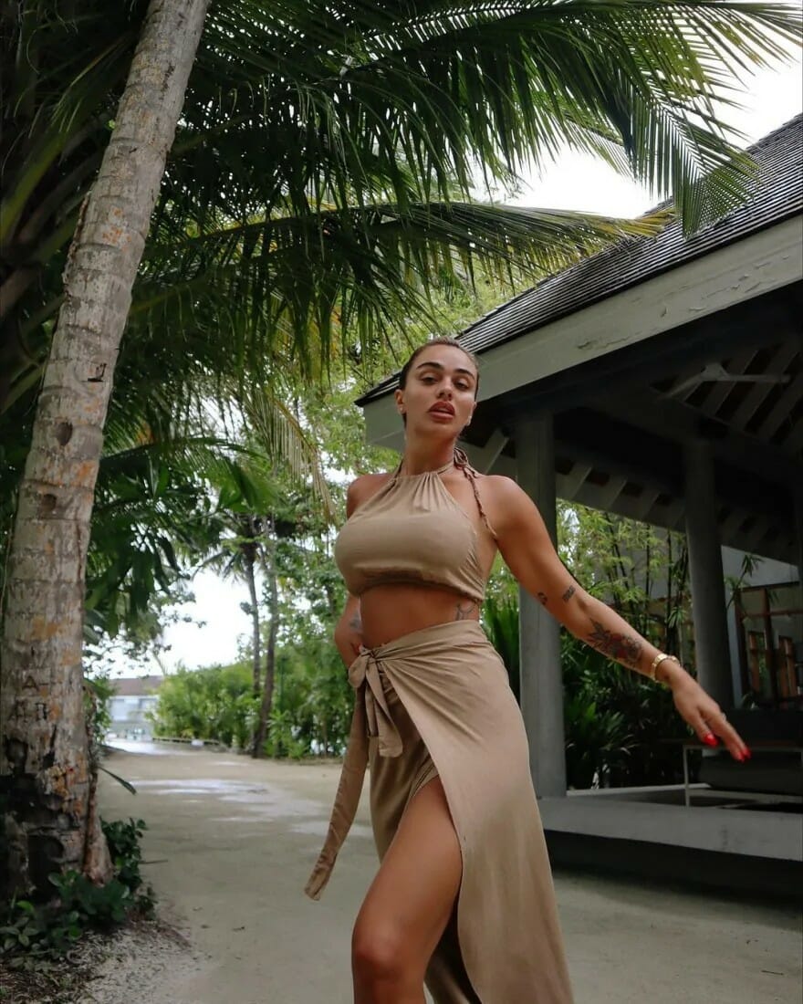 Κόνι Μεταξά - Μάριος Καπότσης: Νέες φωτογραφίες από το γαμήλιο ταξίδι τους στις Μαλδίβες