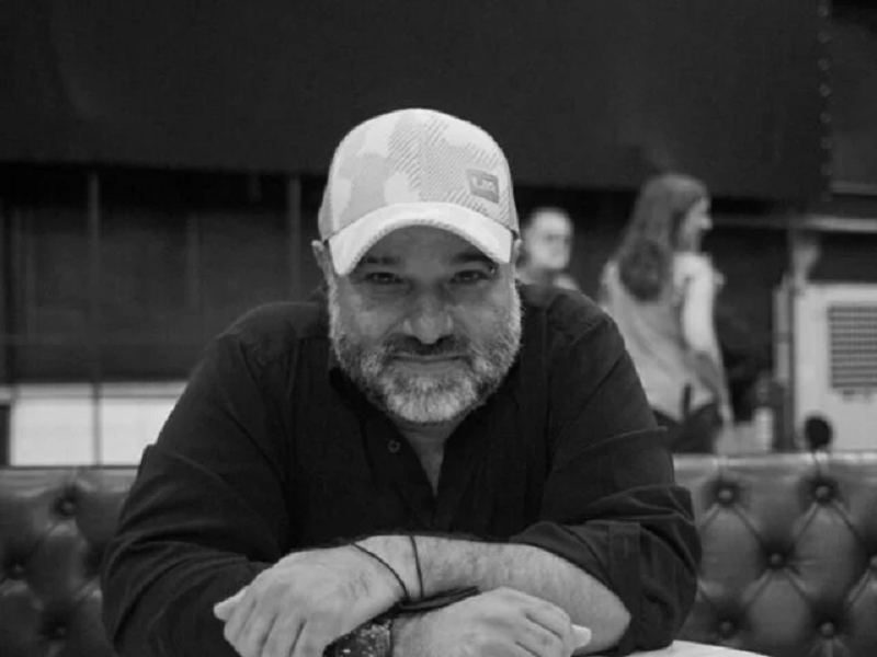 Σασμός - Κώστας Κωστόπουλος: Πρώτη δημόσια εμφάνιση μετά τις καταγγελίες για σεξουαλική παρενόχληση