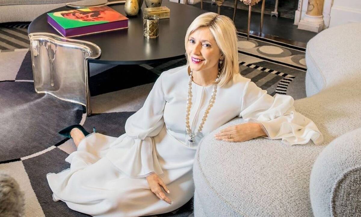 Μαρί Σαντάλ: Στην Ελλάδα μαζί με τον γιο της