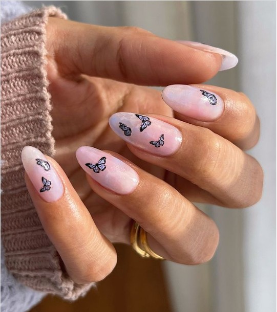 Νύχια με πεταλούδες: Το πιο χαριτωμένο μανικιούρ