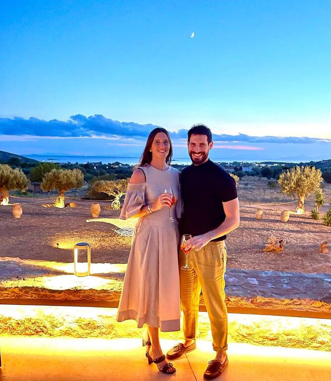 Θανάσης Πατριαρχέας - Βίβιαν Δράκου : βάφτισαν τις κόρες τους κι έστησαν τρικούβερτο γλέντι