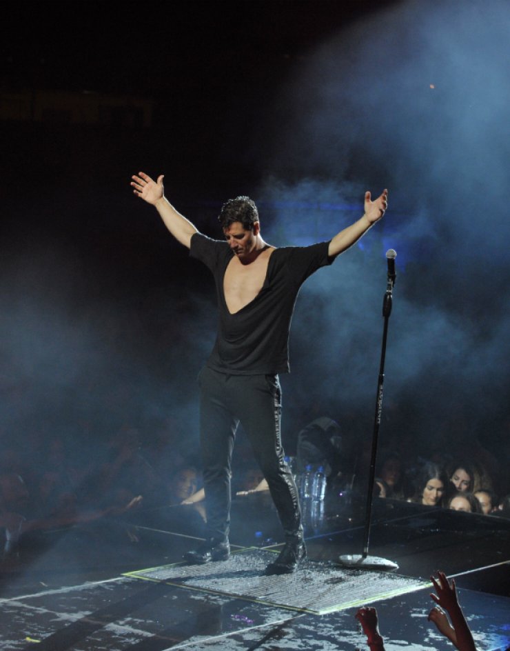 Μύκονος: Ο private Ρουβάς, η εκδρομή της Νιάρχου και τα συνεχόμενα πάρτι