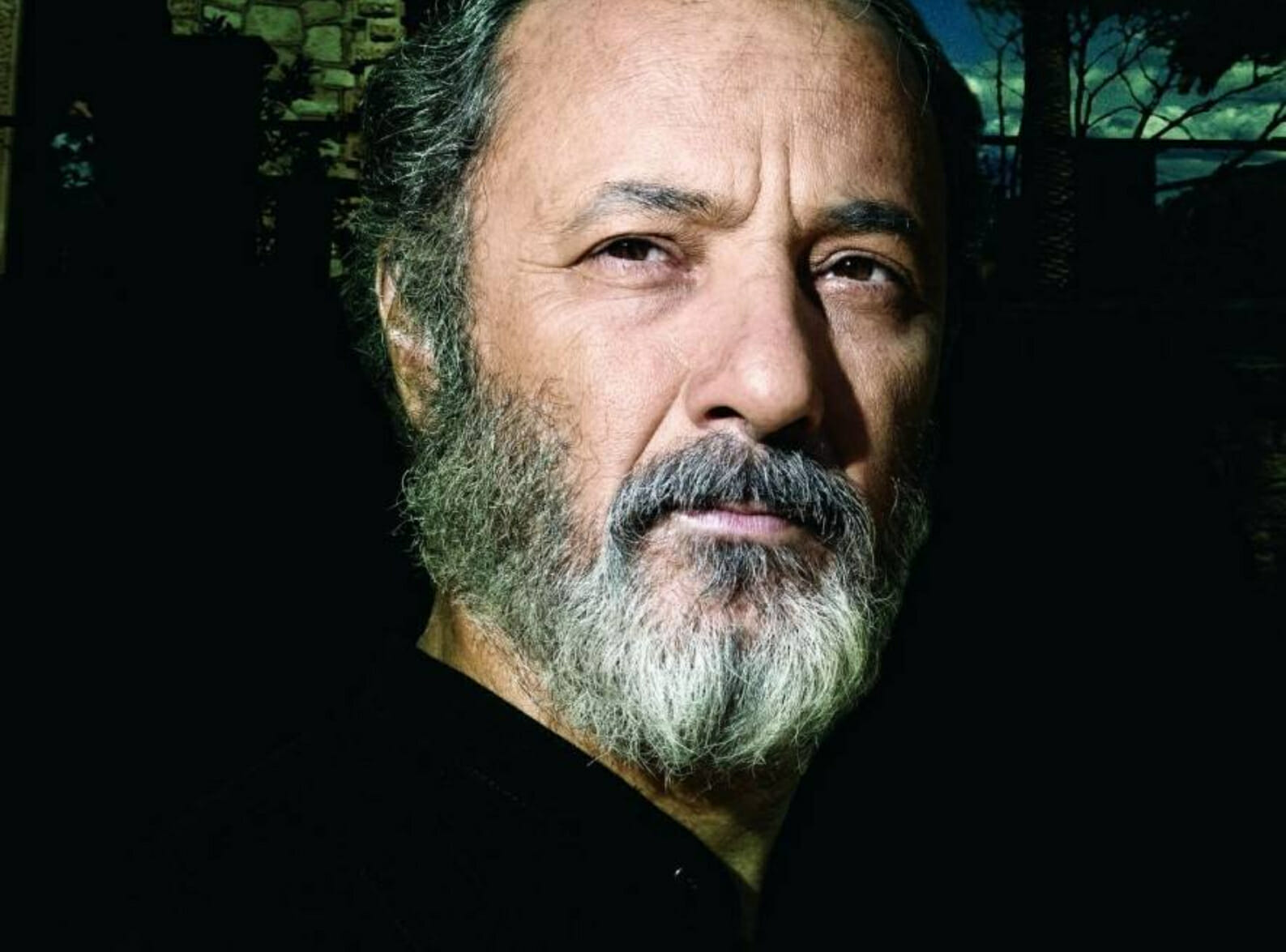 Σασμός: Το ένοχο παρελθόν του Παύλου Βρουλάκη και ο θάνατος που διέλυσε τον γάμο του