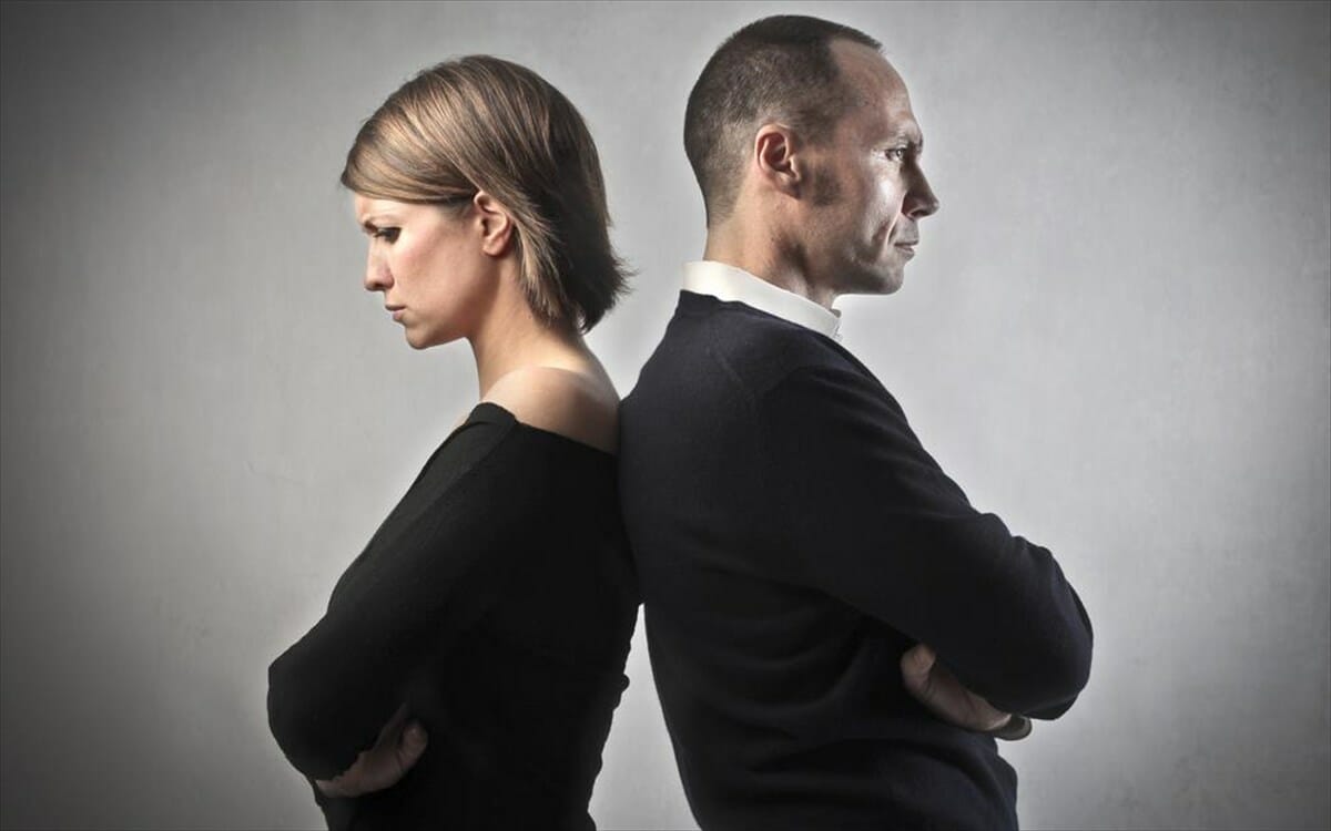 Σχέσεις: τα σημάδια που δείχνουν ότι έρχεται ο χωρισμός