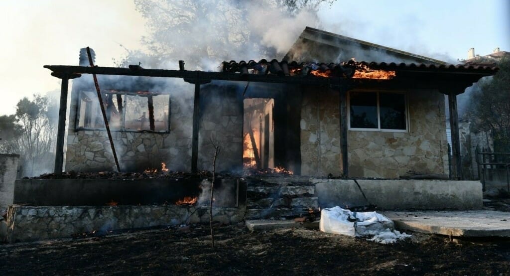 Φωτιά στην Πεντέλη: τραγωδία στην Ανθούσα - Αυτοκτόνησε ηλικιωμένος