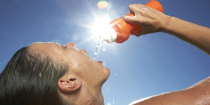 Health Tips - αφυδάτωση: Πότε πρέπει να καταναλώνουμε περισσότερα υγρά