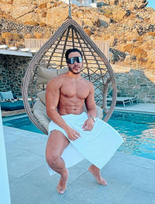 Γιώργος Ασημακόπουλος: γενέθλια στη Μύκονο ανάμεσα σε Survivor All Star και J2US - Ποιο θα διαλέξει; (φωτογραφίες)