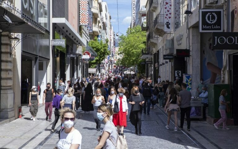 Κορονοϊός: τριπλασιάστηκαν οι θάνατοι για τον μήνα Ιούλιο σε σχέση με πέρυσι