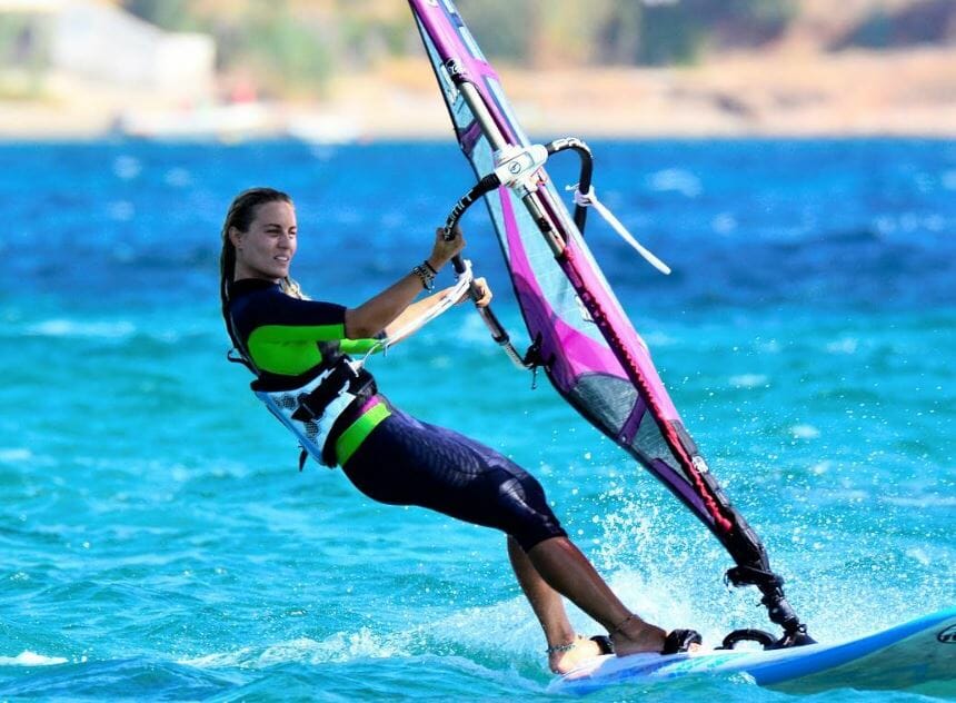 Ελεονώρα Μελέτη: μαθαίνει windsurf στην κόρη της Αλεξάνδρα (φωτογραφίες)
