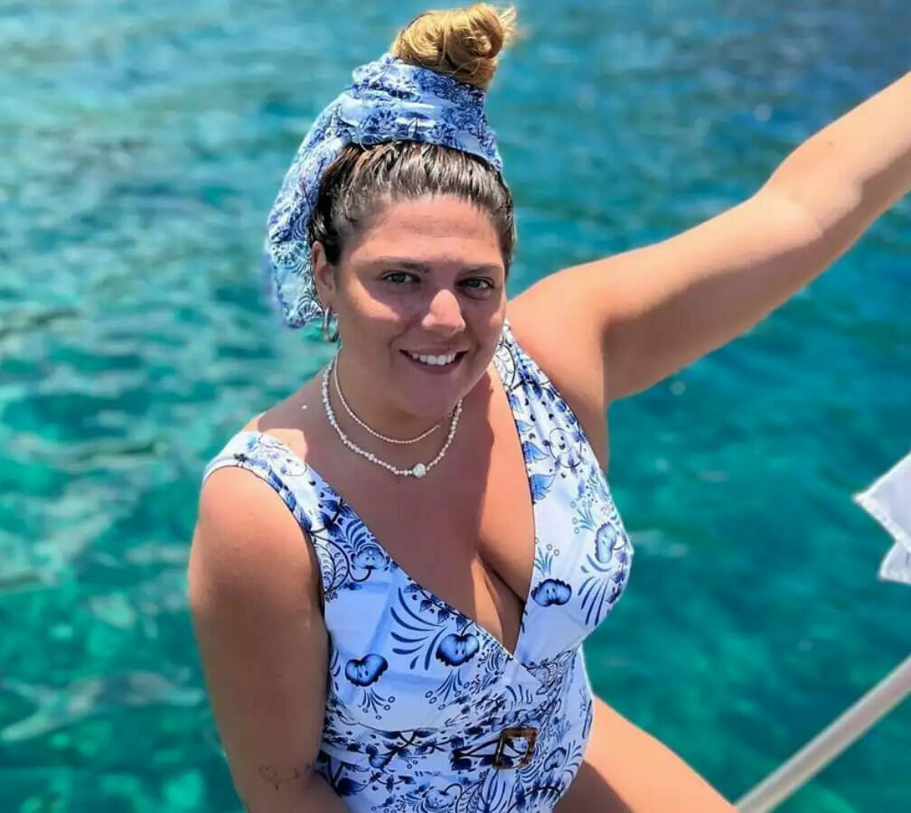 Δανάη Μπάρκα: «Αγάπα τον εαυτό σου - Είναι το μόνο σπίτι που έχεις»