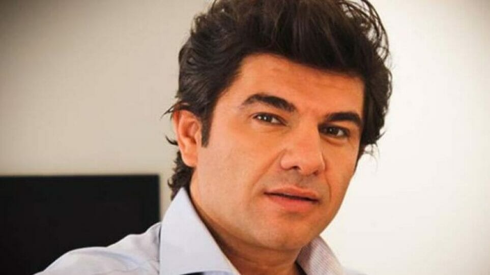 Νίκος Κουρκούλης: Έπεσε ξύλο σε συναυλία του στην Καβάλα