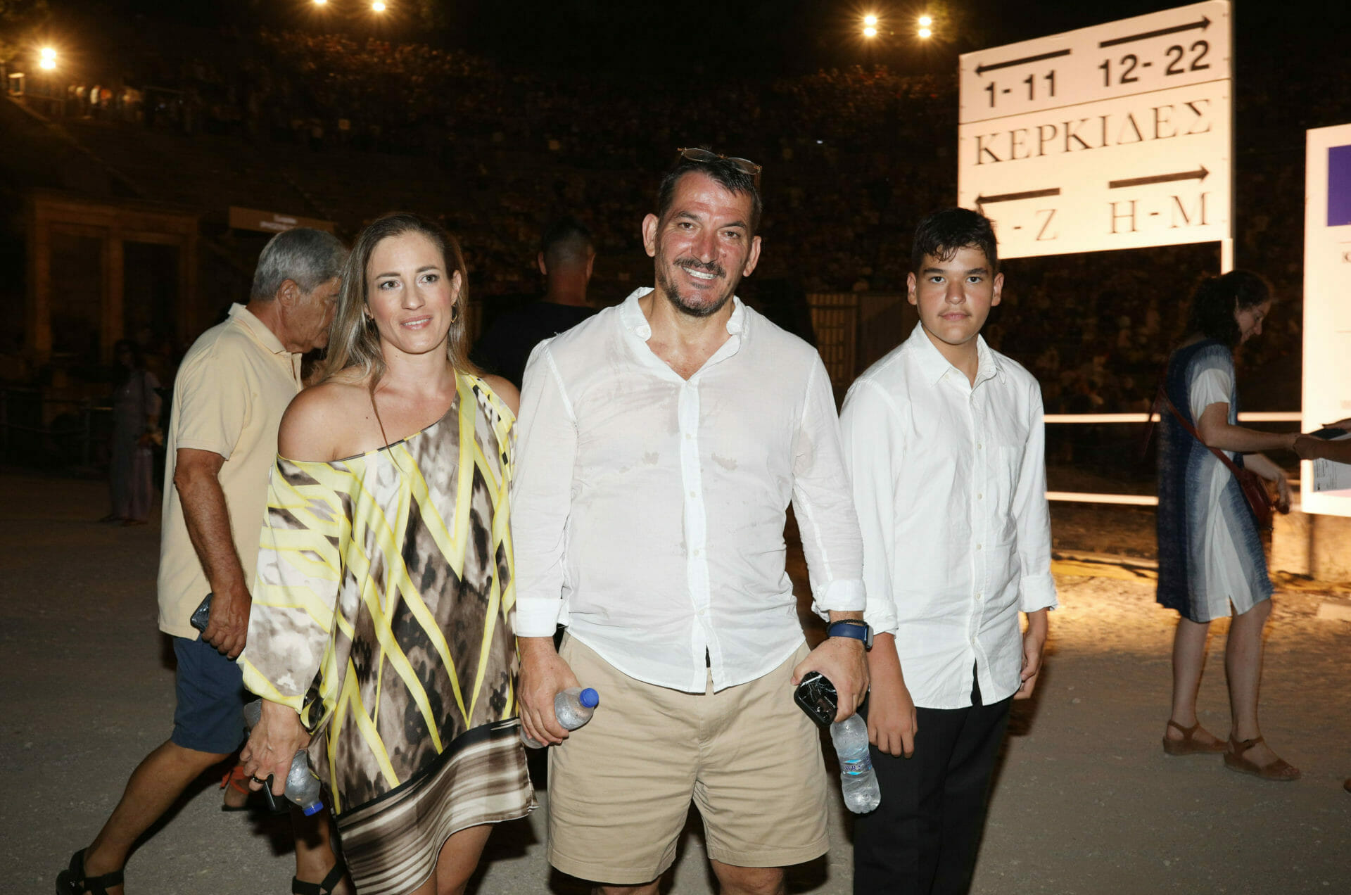 Πύρρος Δήμας: Με την Αφροδίτη Σκαφιδά και τον γιο του στην Επίδαυρο