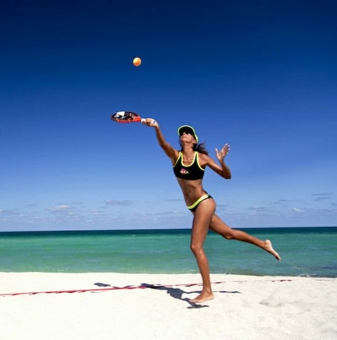 Fitness: παίξτε ρακέτες στην παραλία για ένα απολαυστικό total workout