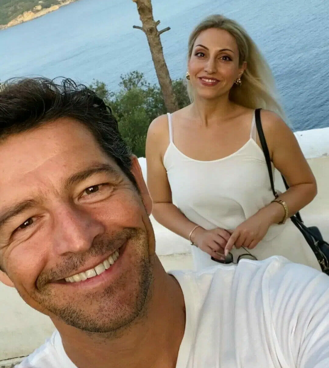 Απόστολος Ρουβάς: στην Κέρκυρα με την σύντροφό του, Φανή (φωτογραφία)