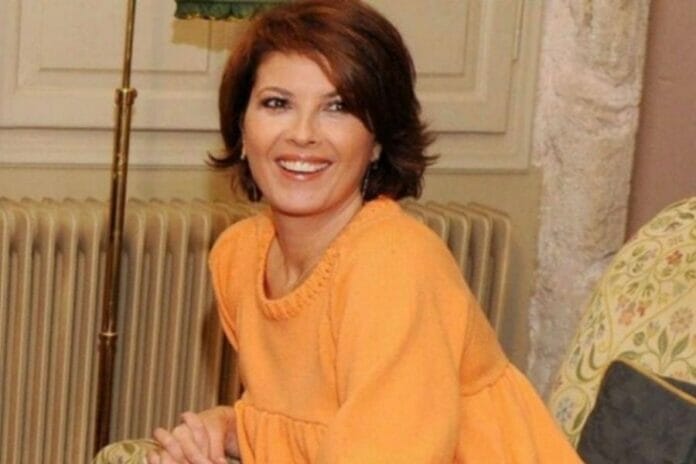 Σοφία Αλιμπέρτη: Ποζάρει χαμογελαστή μαζί με τους άνδρες της ζωή της