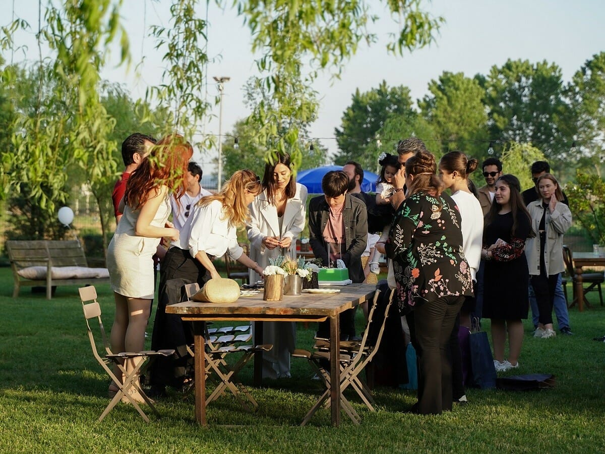 Άπιστος: η Ντερίν προσπαθεί να χαλάσει το πάρτι του Αλί