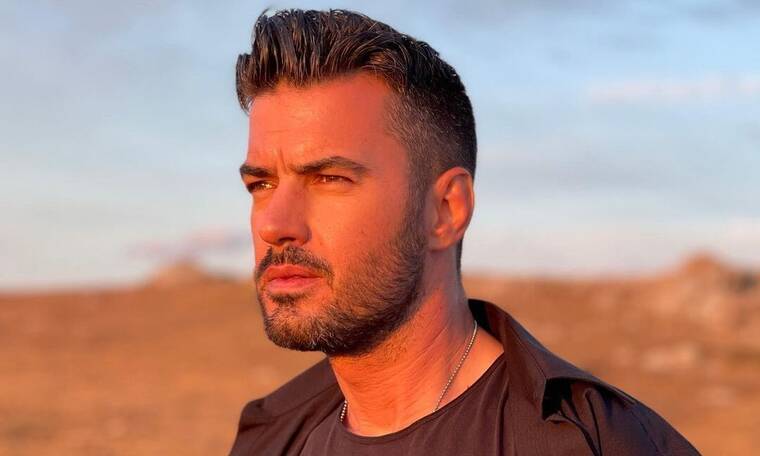 Γιάννης Τσιμιτσέλης: «Πρέπει να μπορέσει να απαλλαγεί ο ηθοποιός από το σέρβις και το μπαρ»