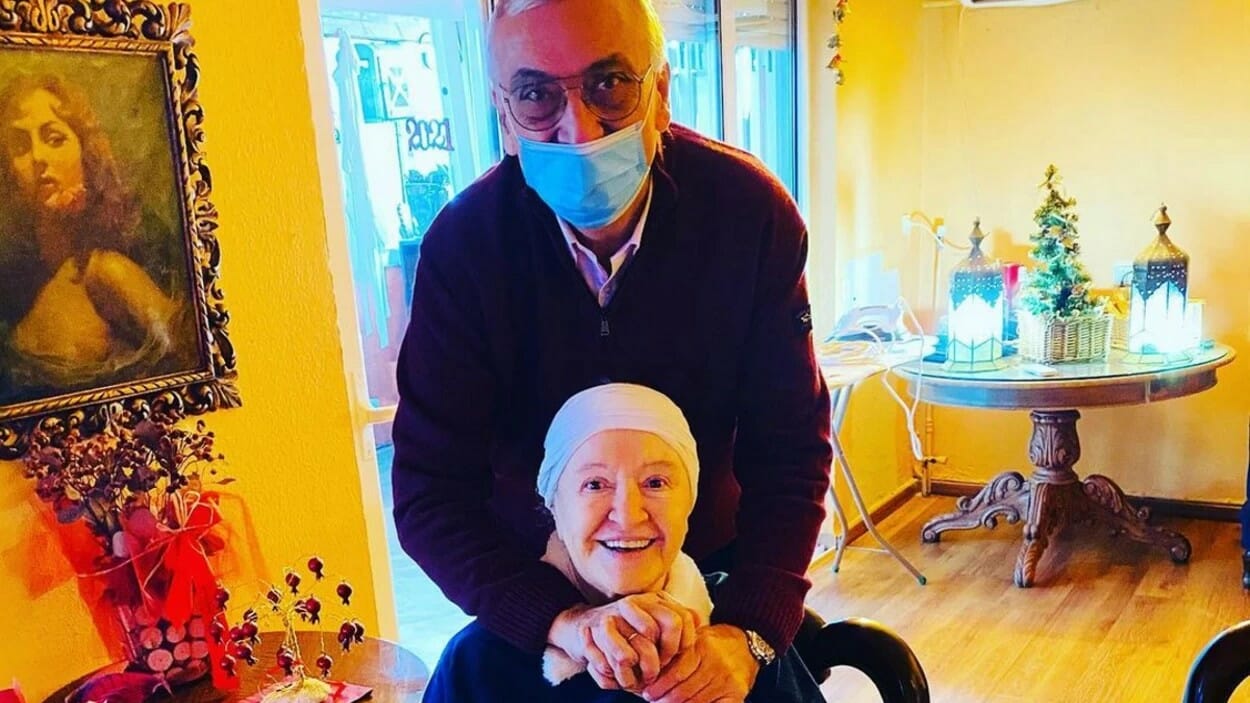 Μάρθα Καραγιάννη: Οι τελευταίες στιγμές της ηθοποιού - «Μιλούσαμε στο τηλέφωνο και πέθανε»