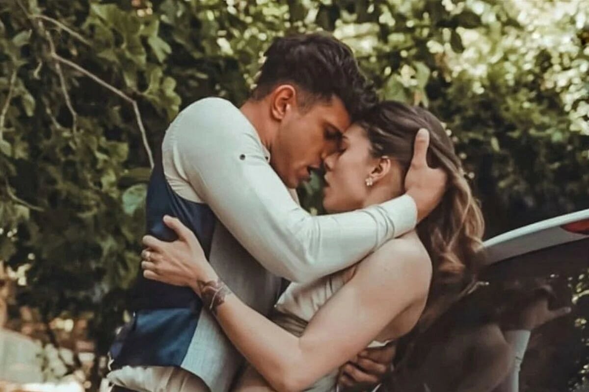 Η γη της ελιάς - Αφροδίτη Λιάντου: «Το αναπάντεχο φιλί του Αλέξη και της Μυρτάλης θα εξελιχθεί σε σχέση»