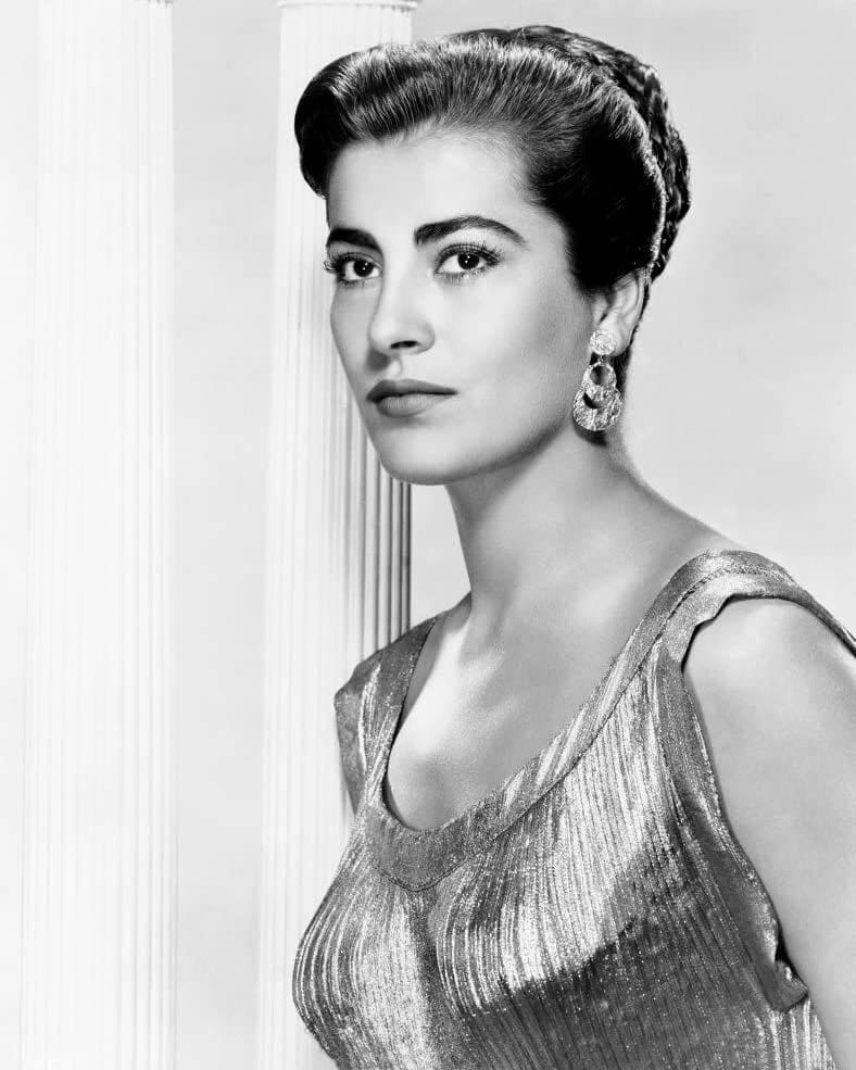 Ειρήνη Παππά: Πλήθος κόσμου στην κηδεία της