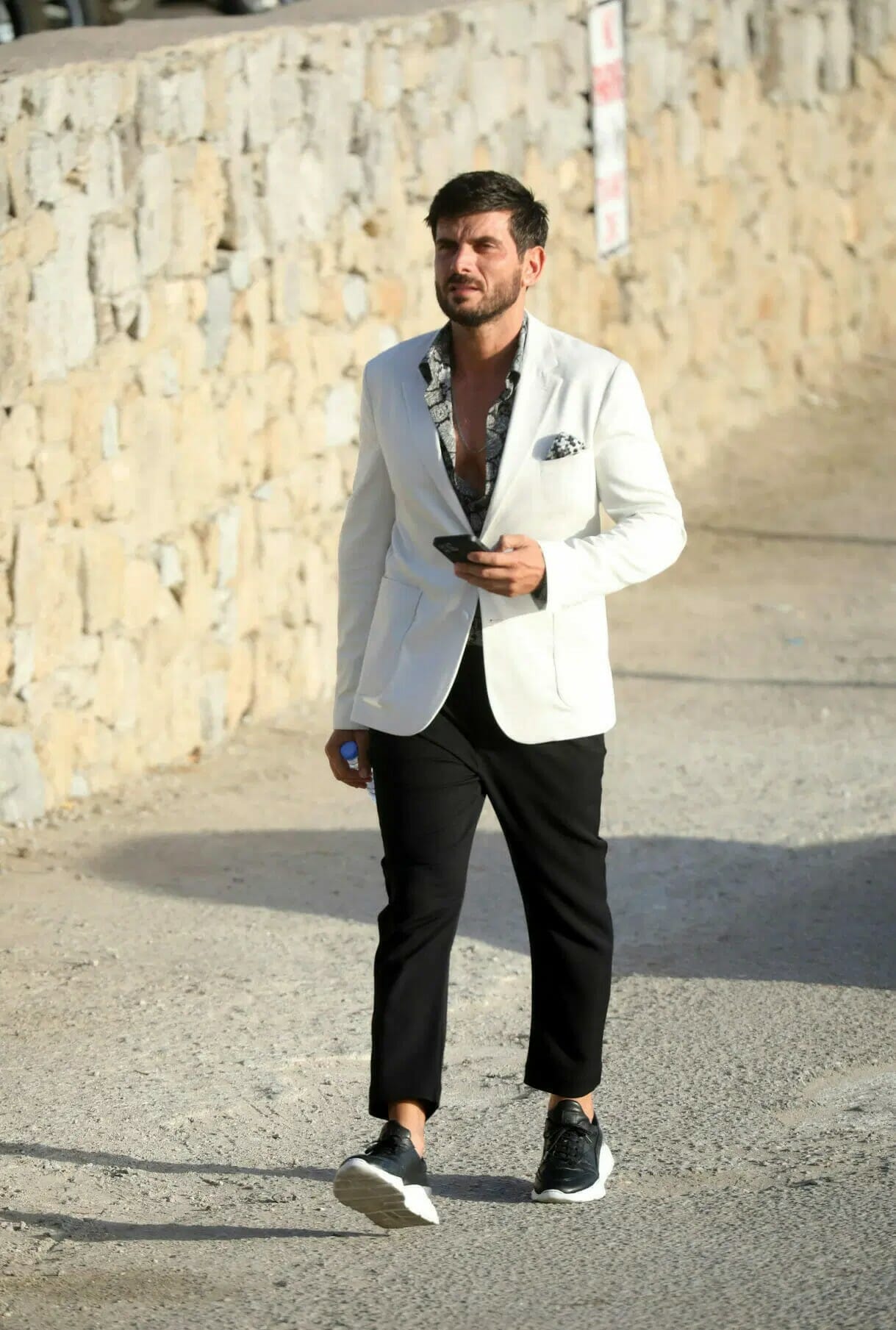 Τανιμανίδης - Μπόμπα: Η ανάρτηση του νονού, Μάνου Γαβρά μετά την βάφτιση των διδύμων