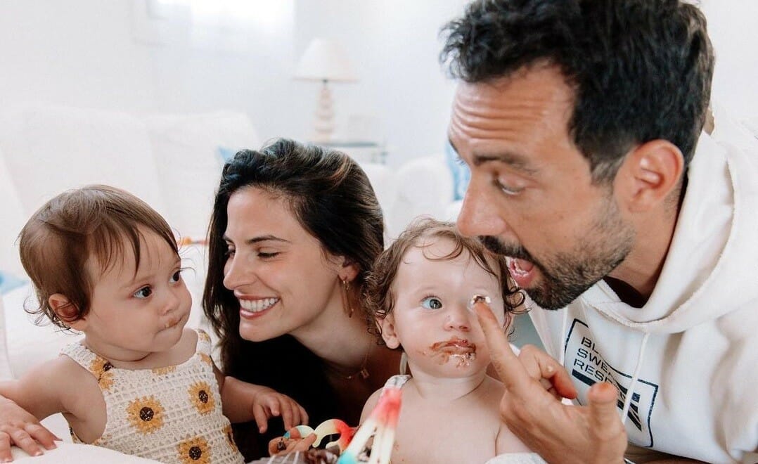 Σάκης Τανιμανίδης - Χριστίνα Μπόμπα: Πυρετώδεις προετοιμασίες για την βάπτιση των δίδυμων στη Μύκονο!